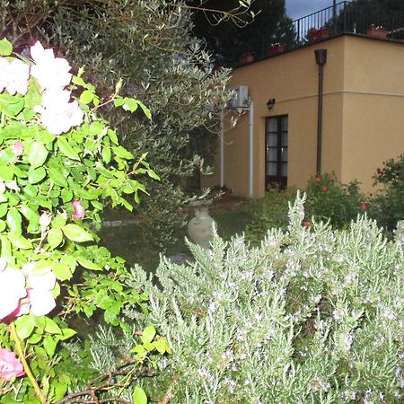 Relais"La Cappuccina" Rooms&Apartments Assis Exterior foto