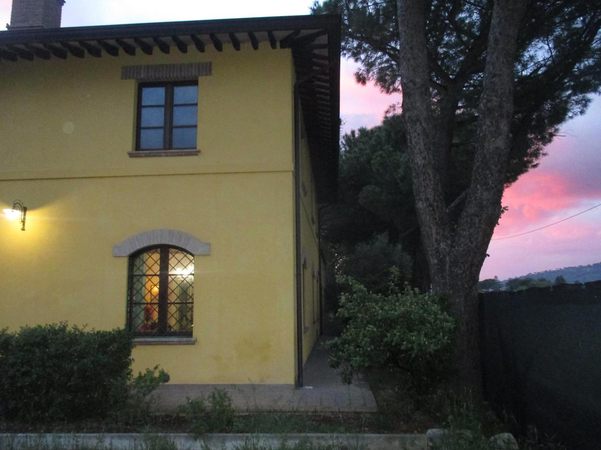 Relais"La Cappuccina" Rooms&Apartments Assis Exterior foto