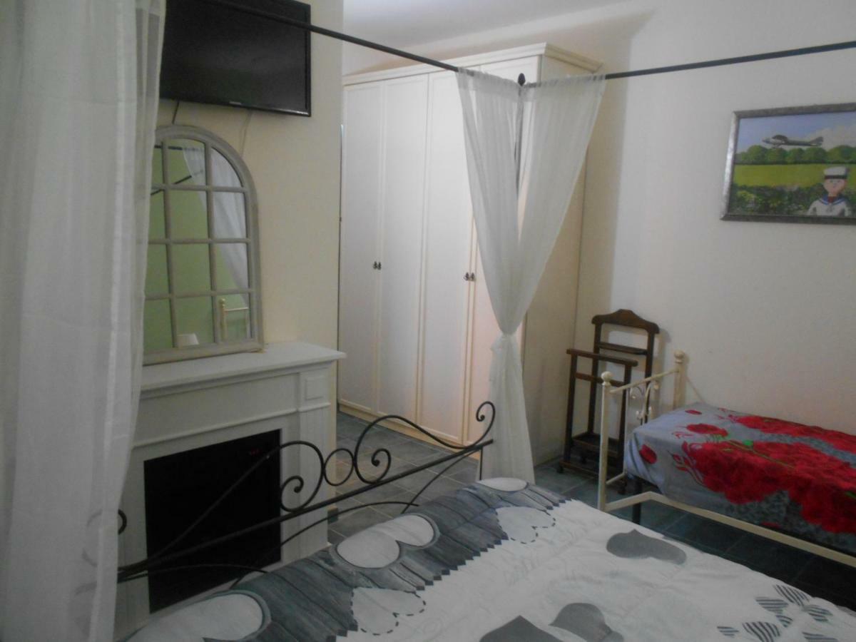 Relais"La Cappuccina" Rooms&Apartments Assis Exterior foto