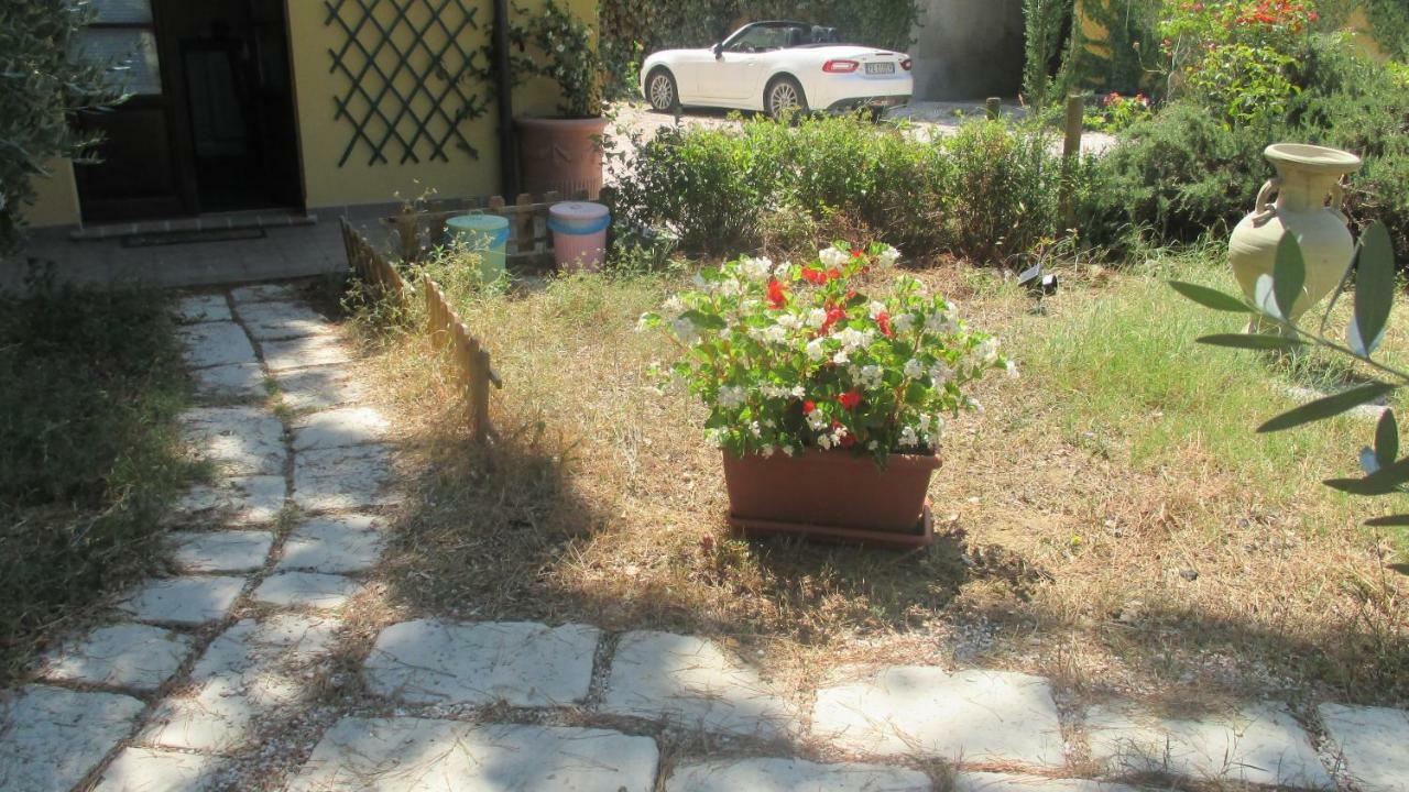 Relais"La Cappuccina" Rooms&Apartments Assis Exterior foto
